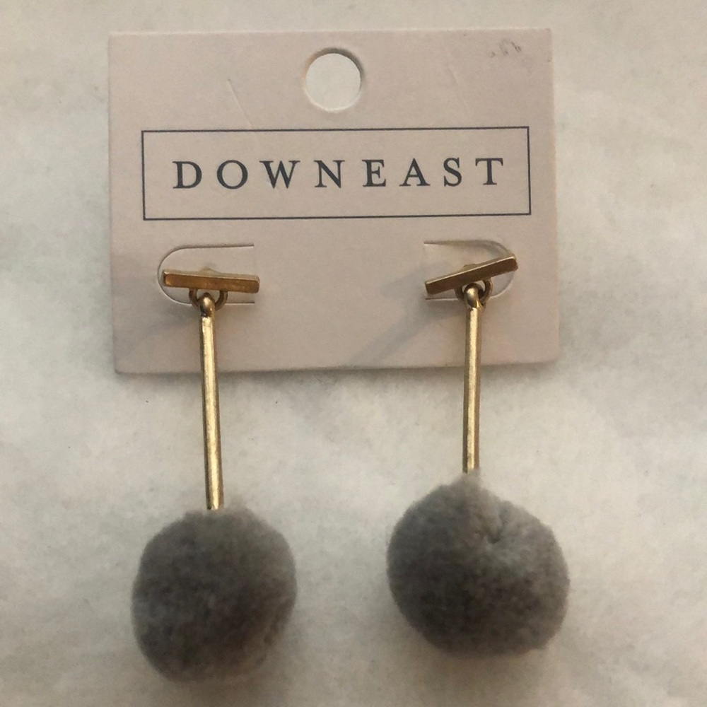 Grey Pom Pom Earrings ๐ธ3 for $15